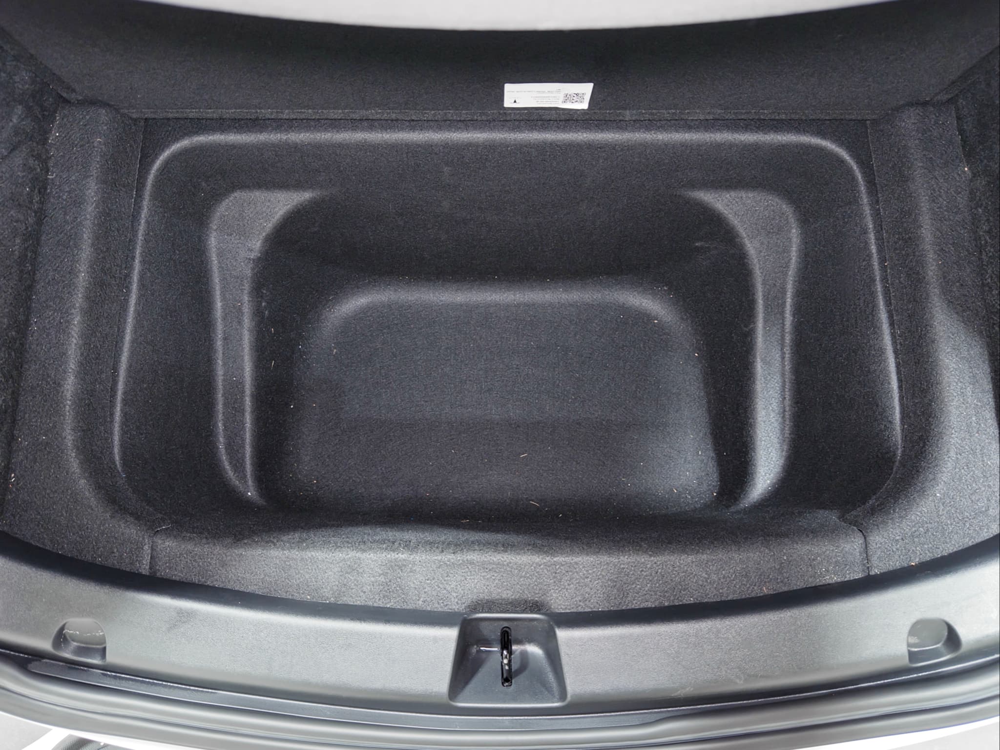 2023 Tesla Model Y view 26
