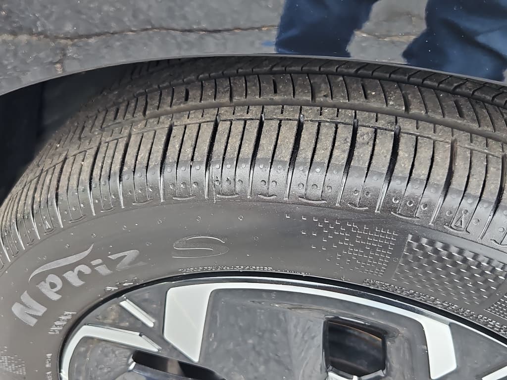 2024 Kia Niro EV view 38