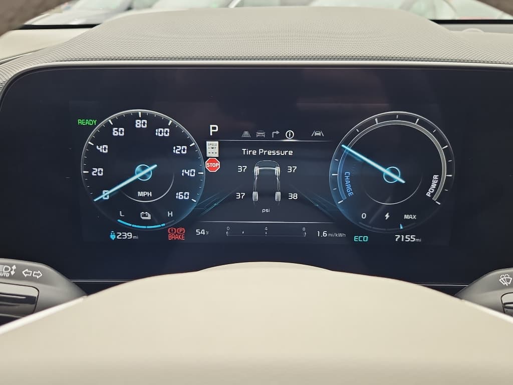 2024 Kia Niro EV view 11