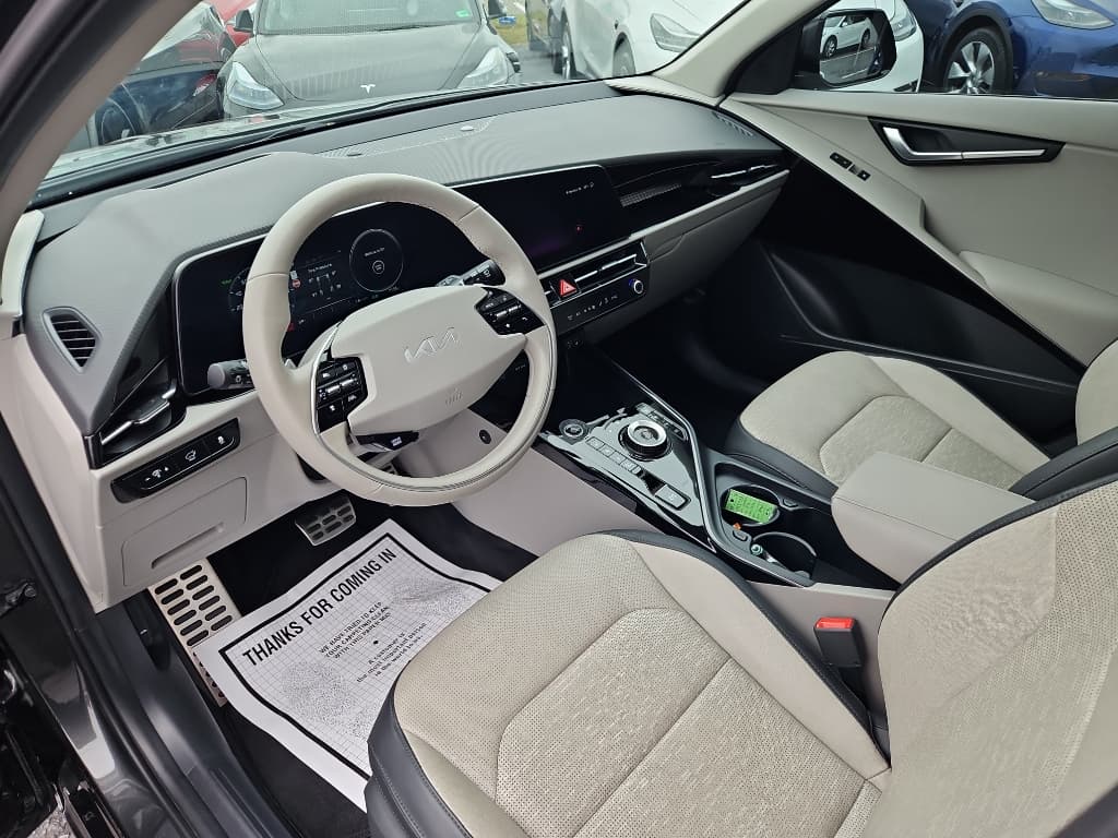 2024 Kia Niro EV view 20
