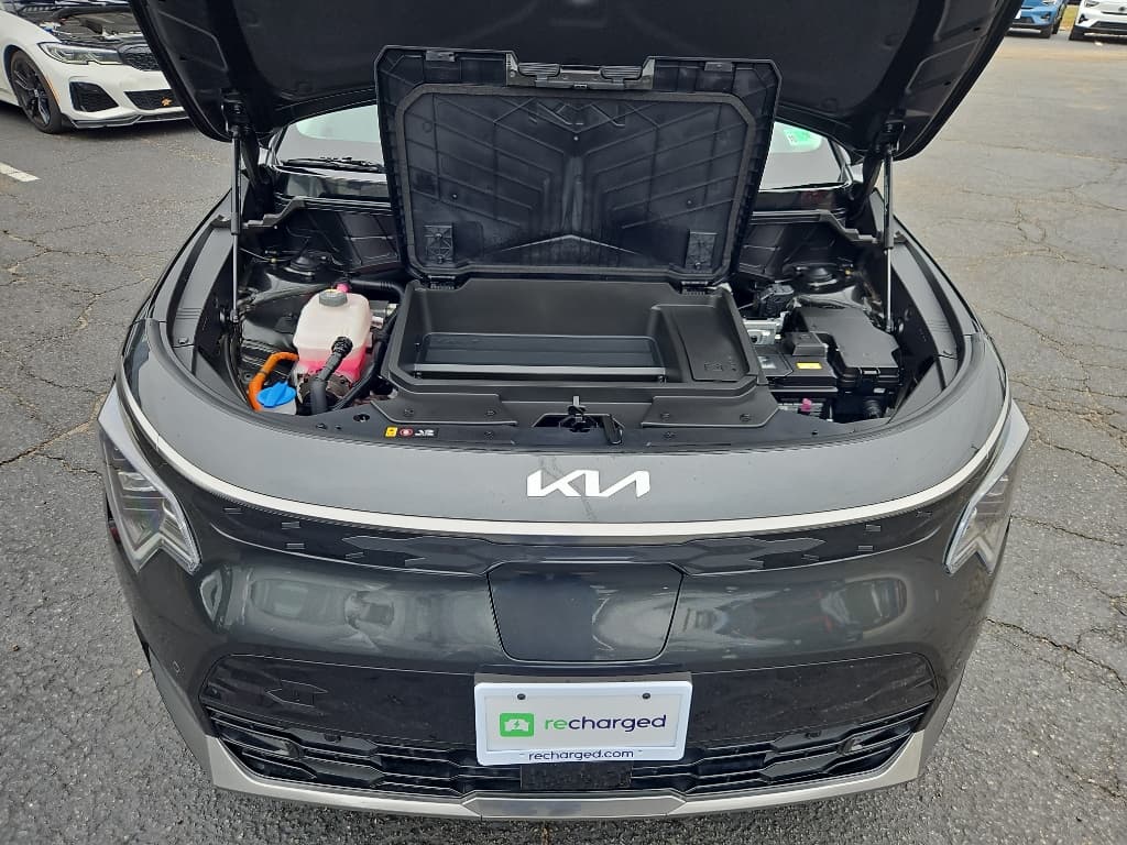 2024 Kia Niro EV view 28