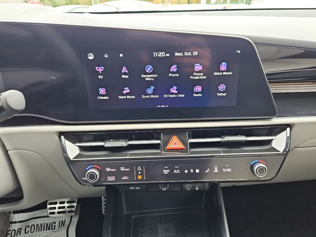 2024 Kia Niro EV view 13