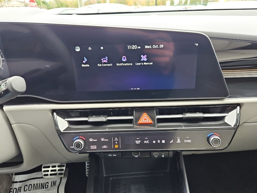 2024 Kia Niro EV view 14