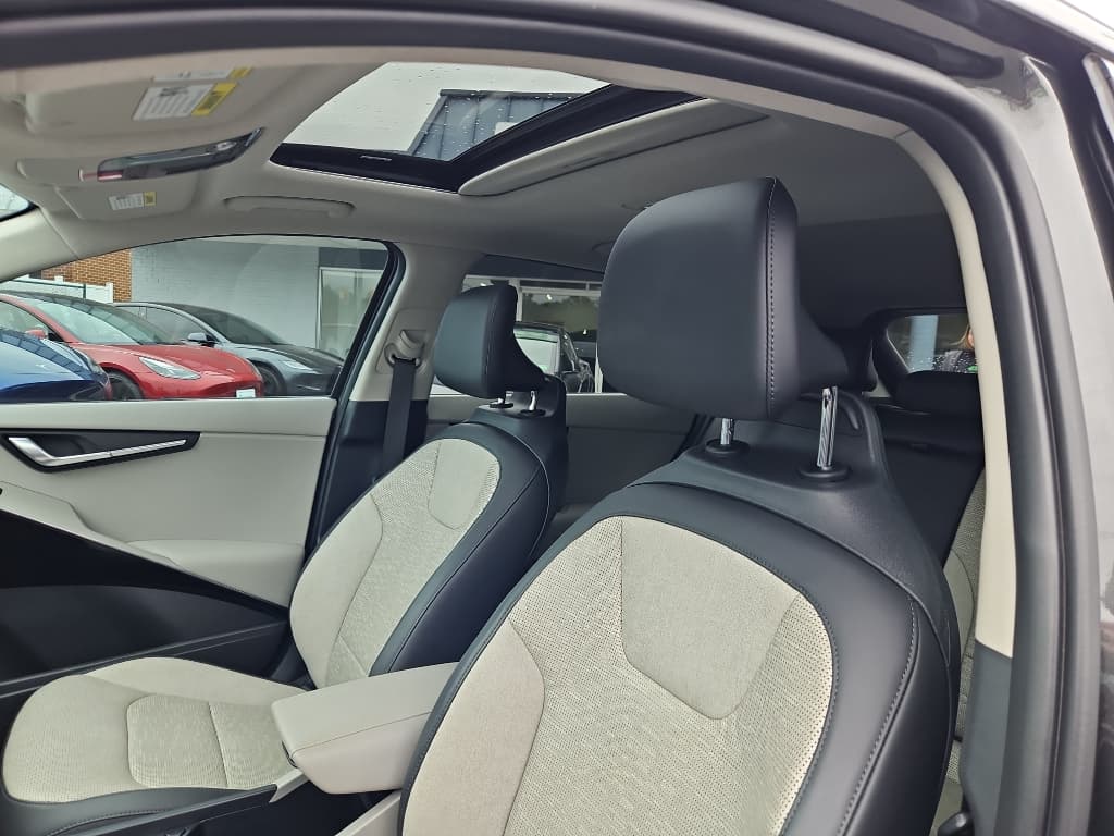 2024 Kia Niro EV view 26