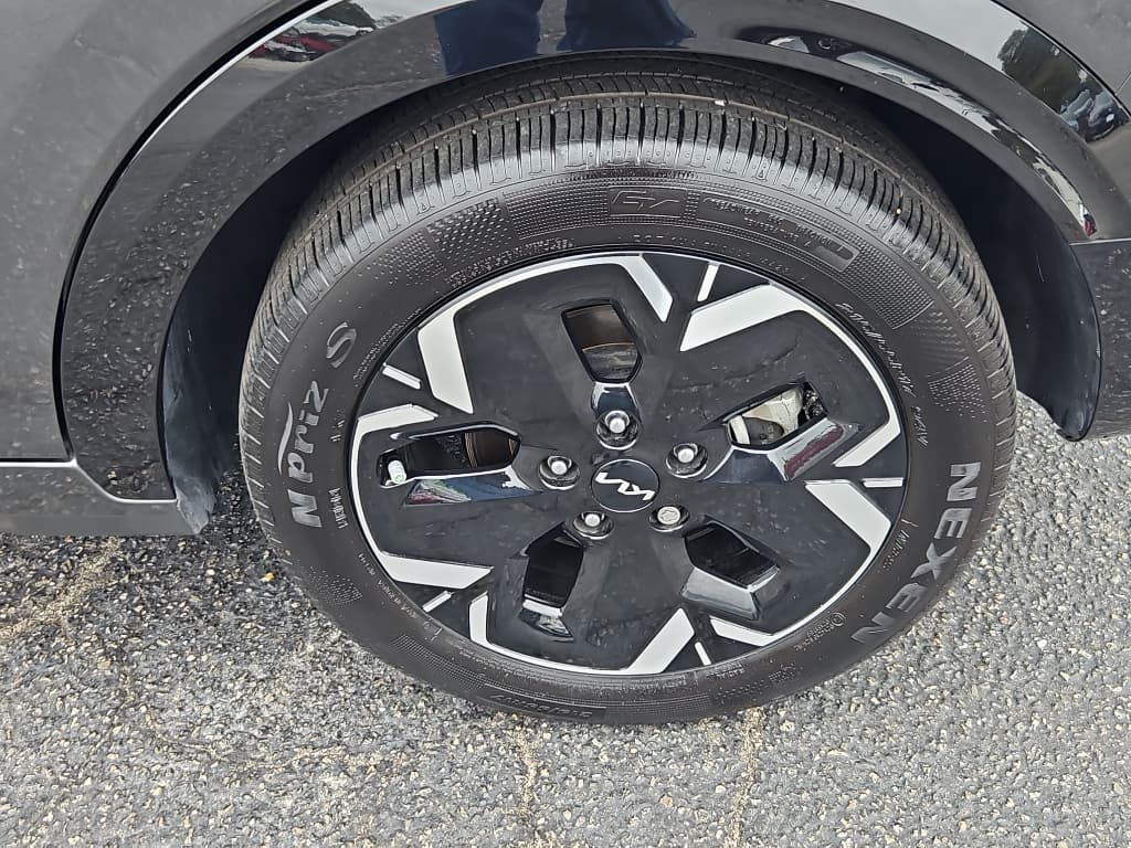 2024 Kia Niro EV view 33