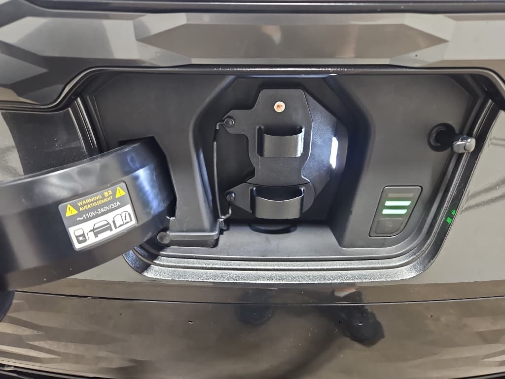 2024 Kia Niro EV view 5
