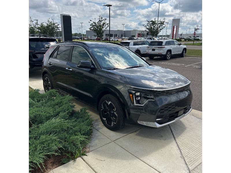 2024 Kia Niro EV view 2