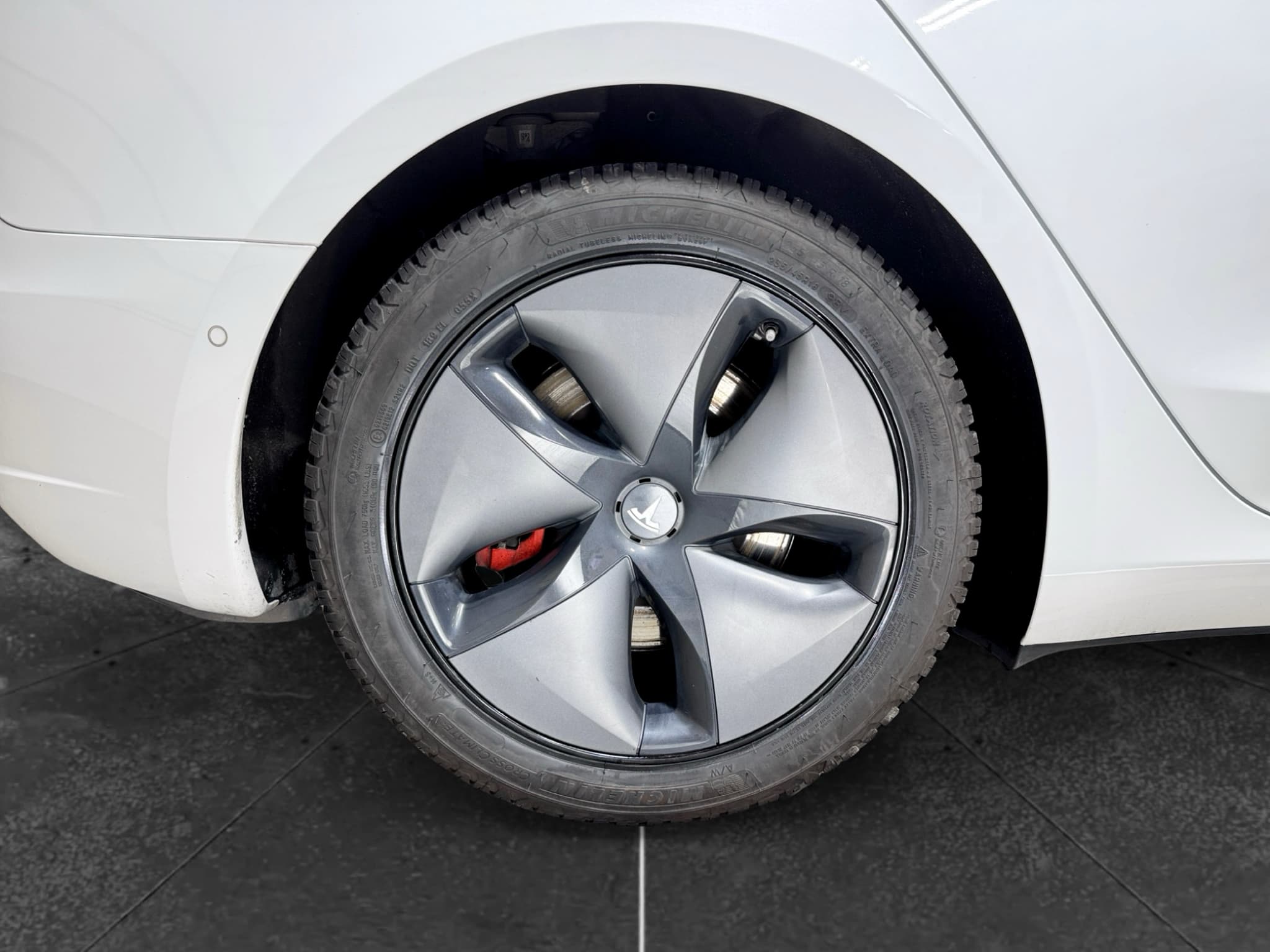 2018 Tesla Model 3 view 35