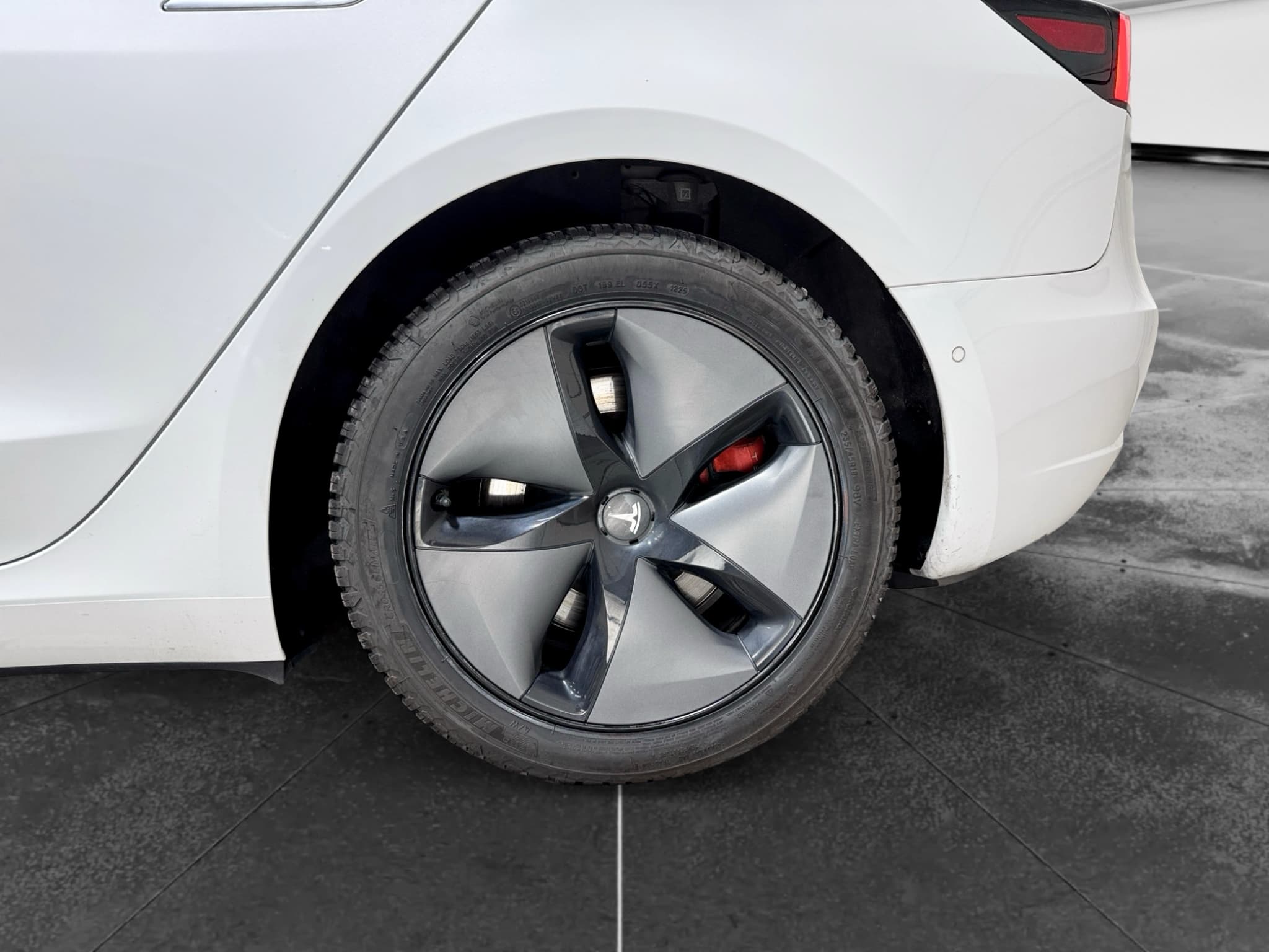 2018 Tesla Model 3 view 33