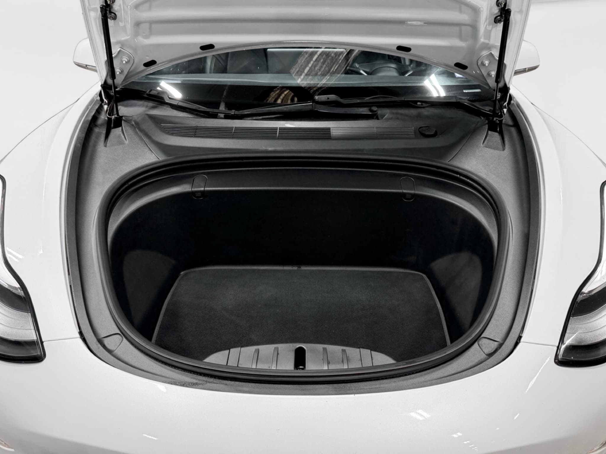 2018 Tesla Model 3 view 25