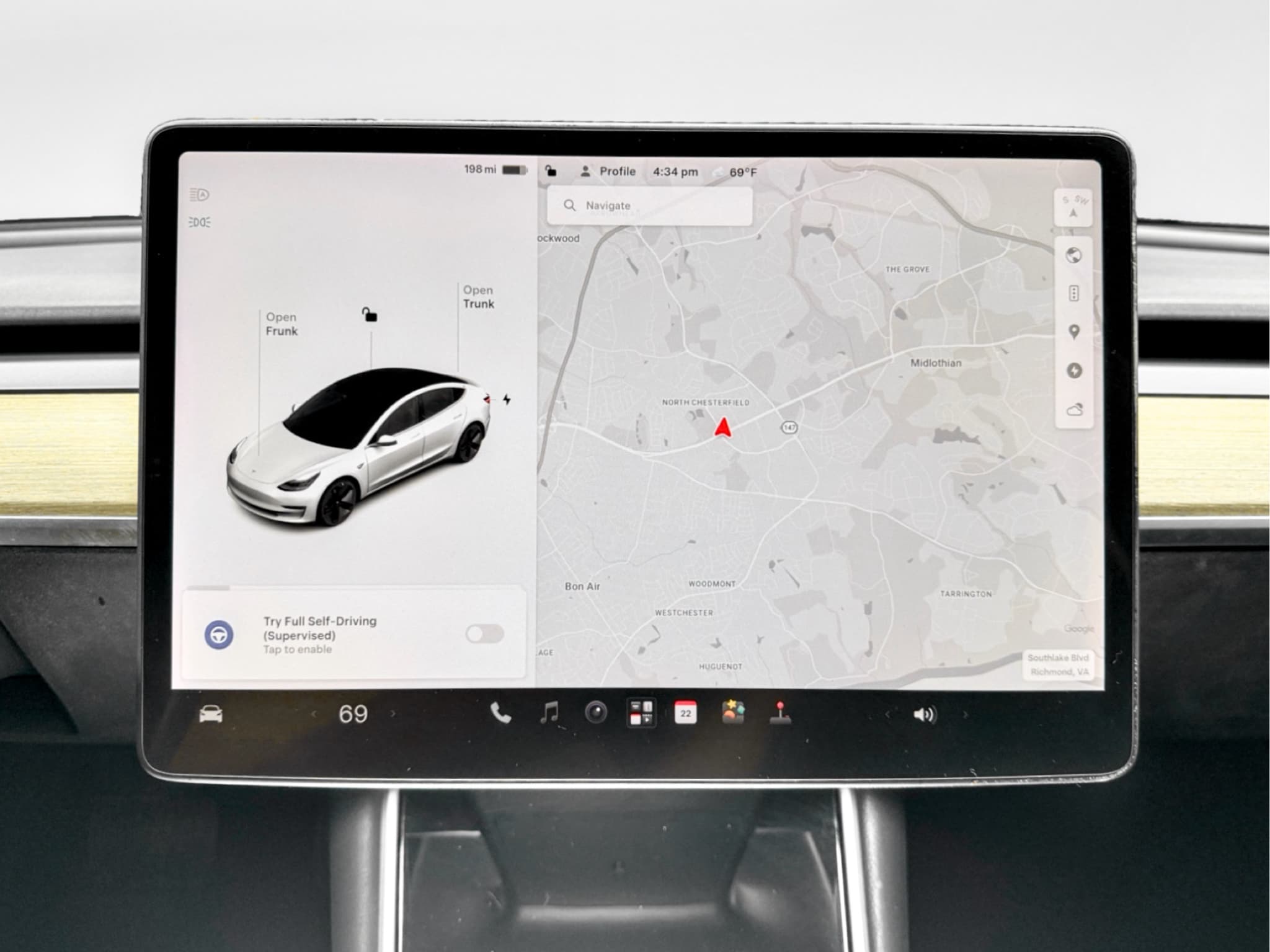2018 Tesla Model 3 view 10