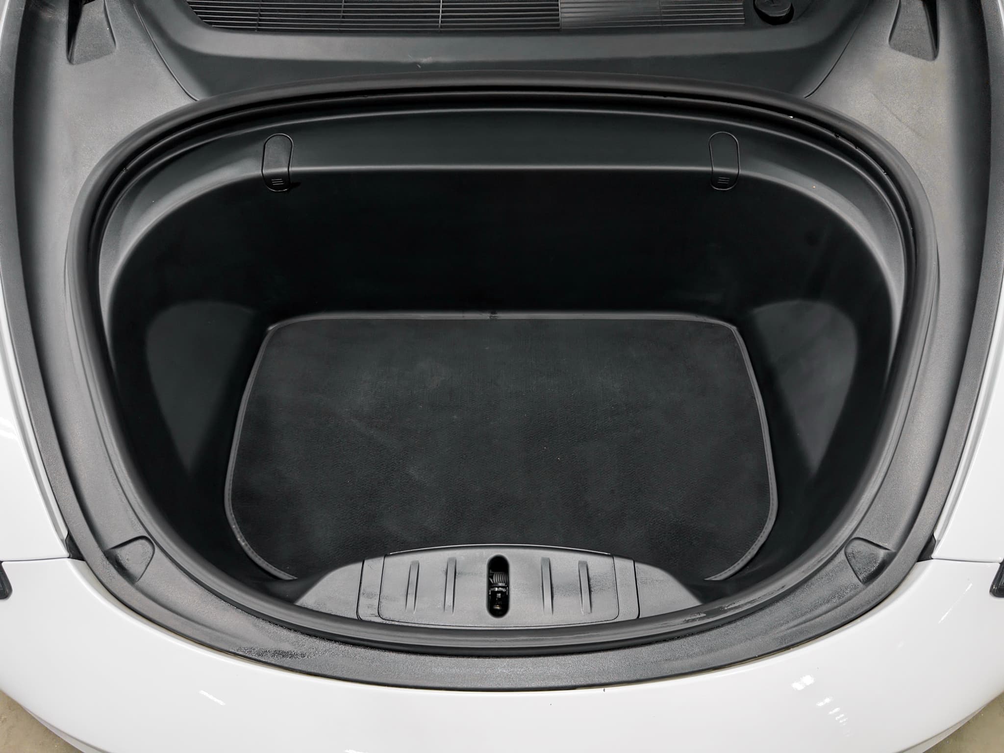 2018 Tesla Model 3 view 26