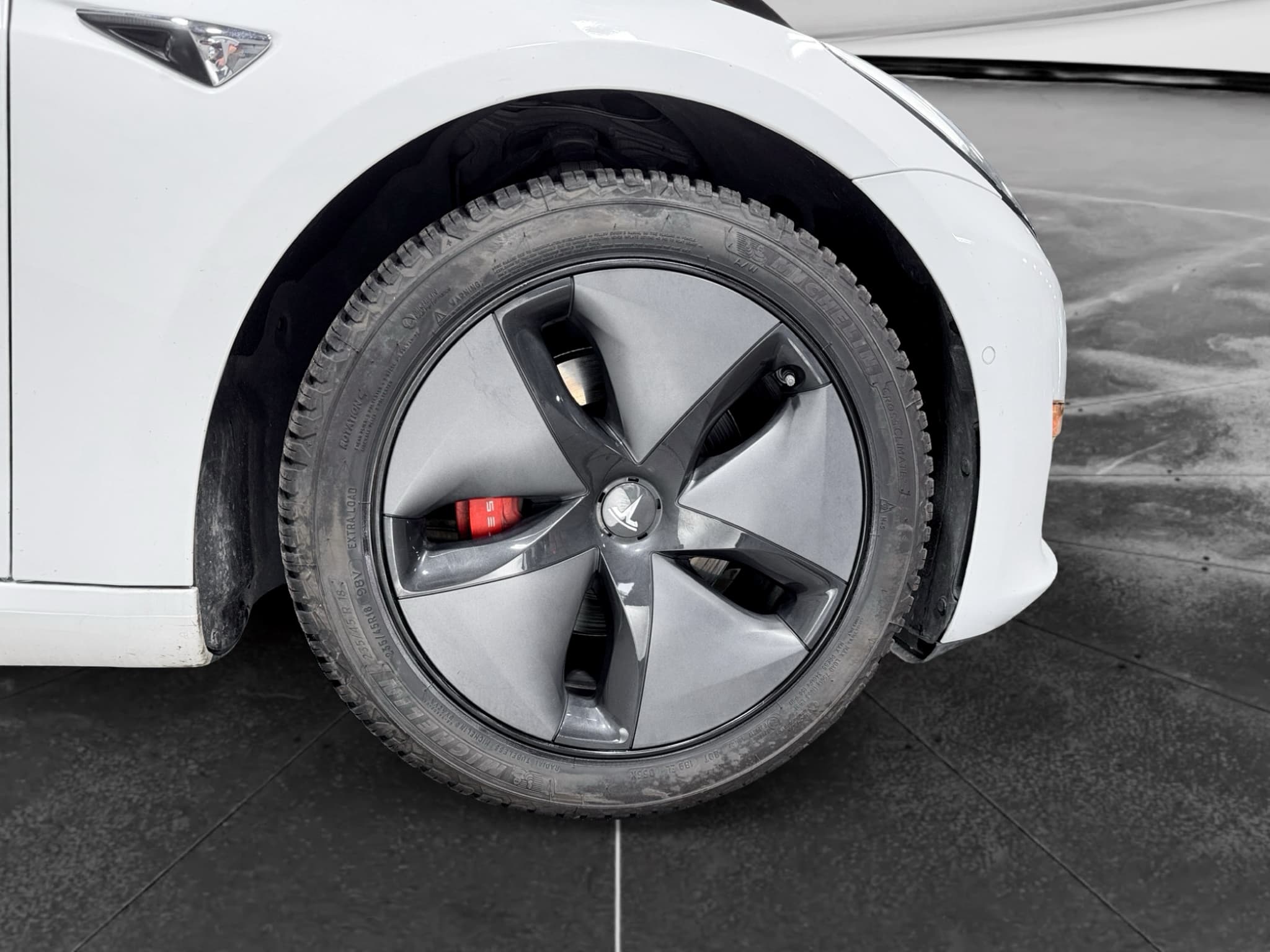 2018 Tesla Model 3 view 37