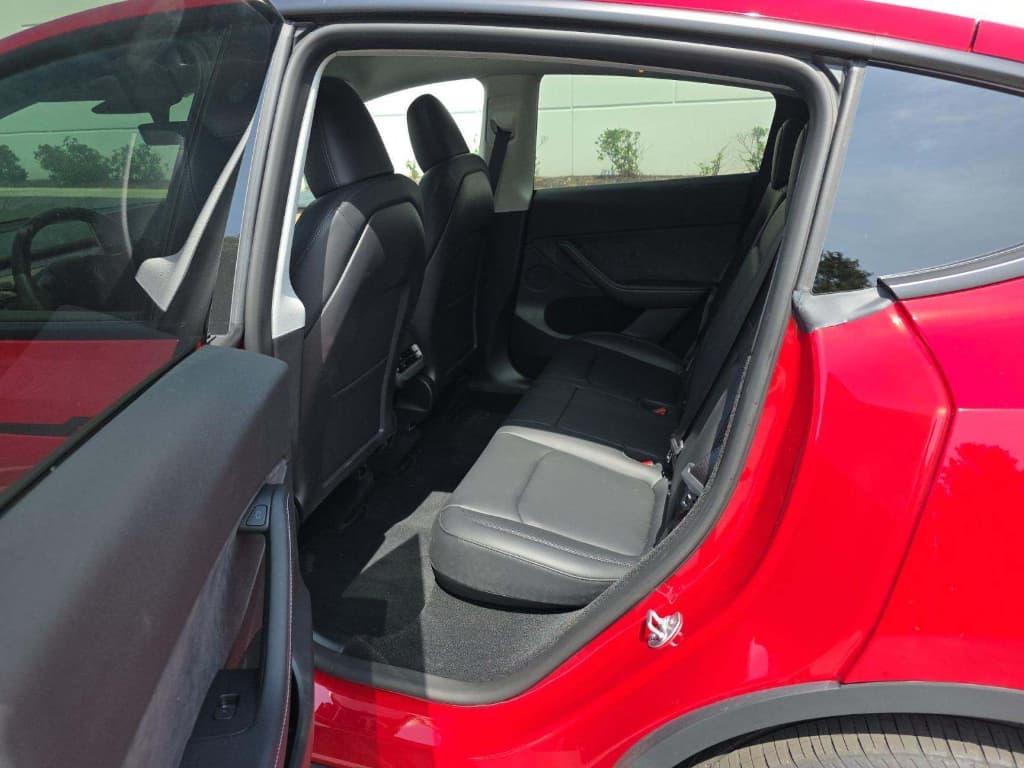 2023 Tesla Model Y view 5