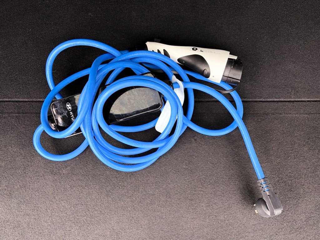 2023 Hyundai Santa Fe Plug-In Hybrid view 6