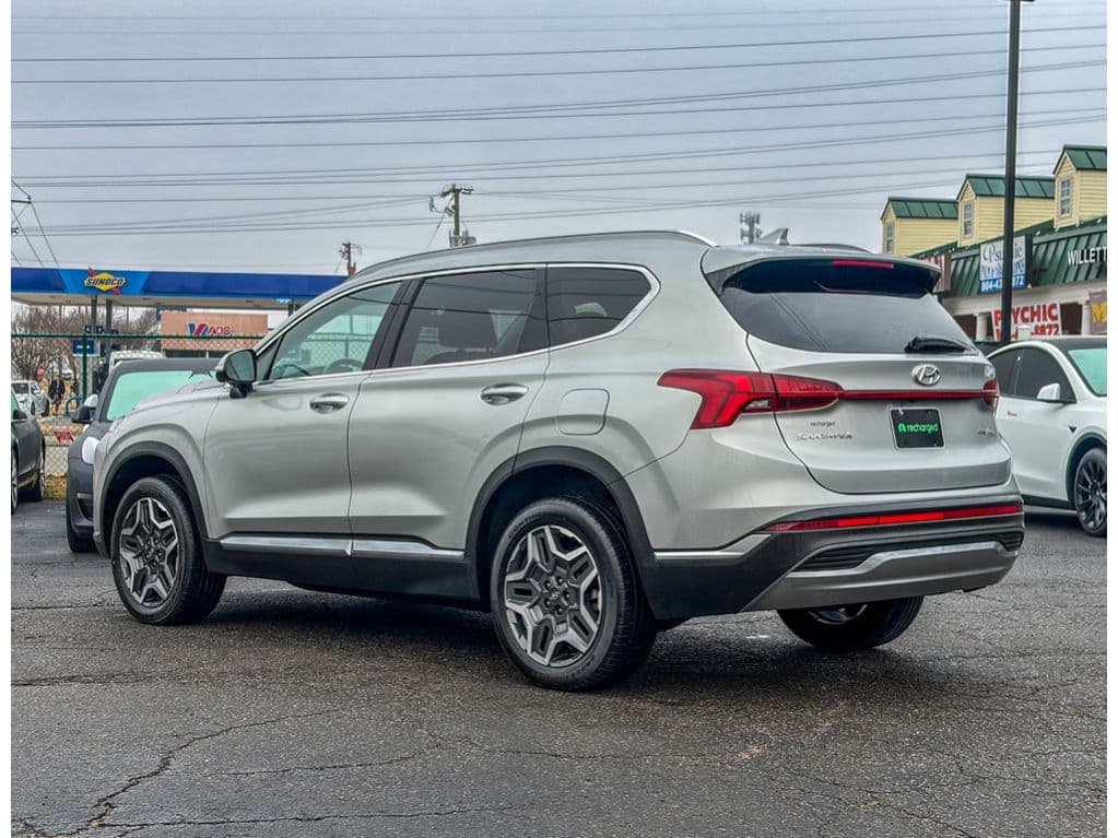 2023 Hyundai Santa Fe Plug-In Hybrid view 2