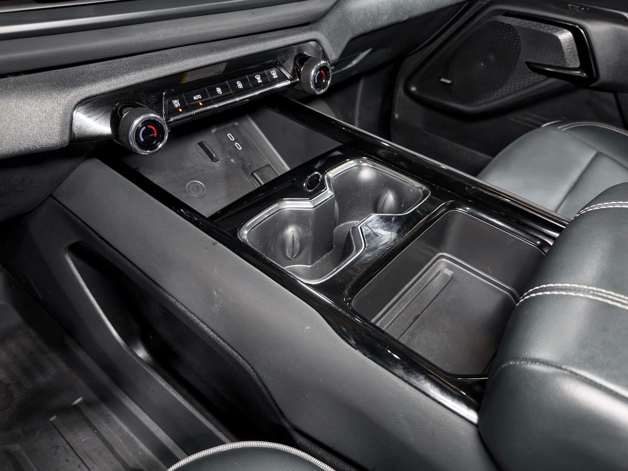 2025 Chevrolet Silverado EV view 18