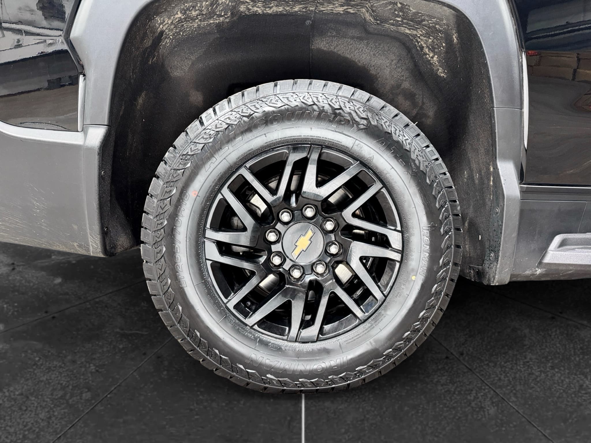 2025 Chevrolet Silverado EV view 35