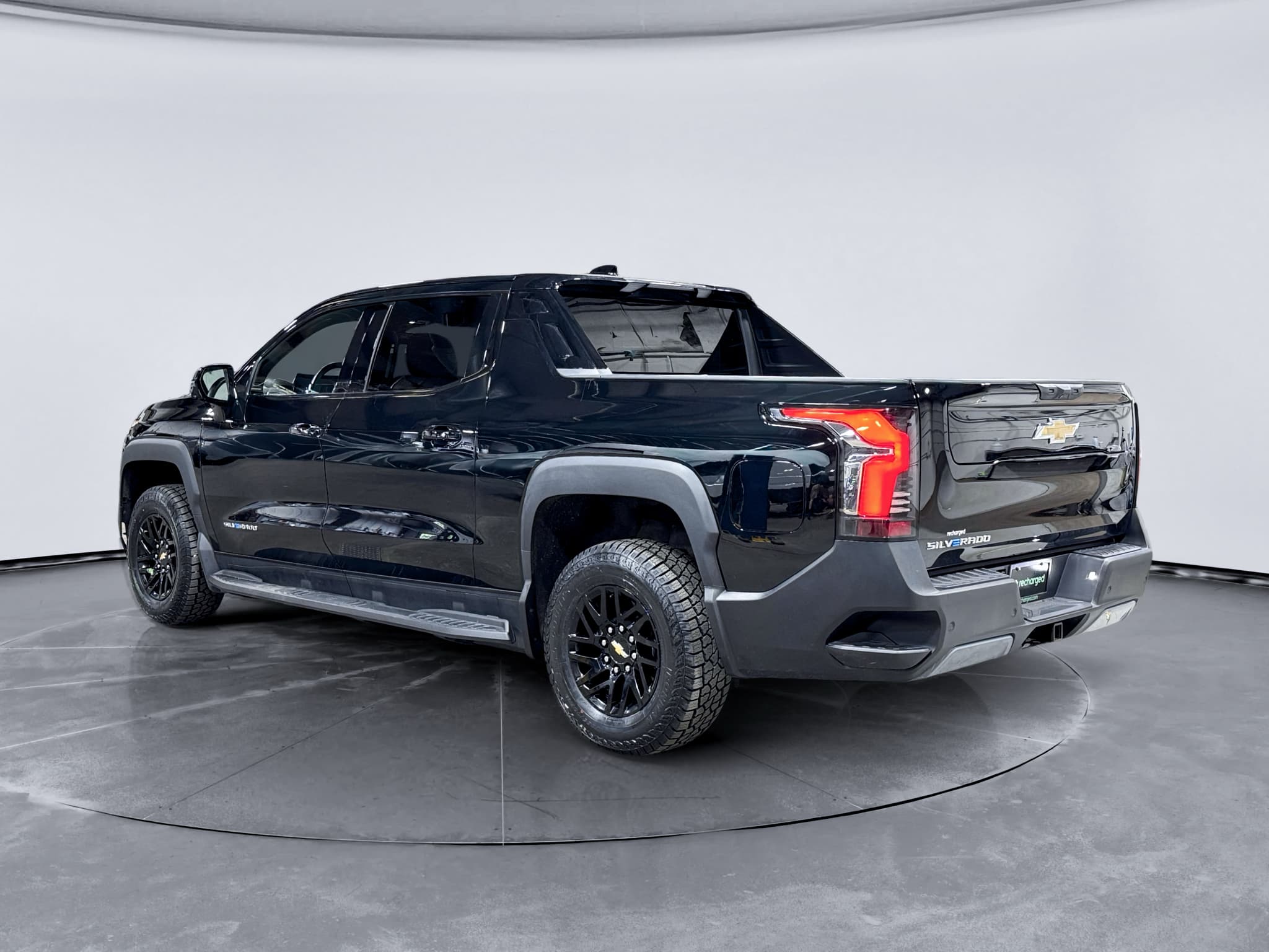 2025 Chevrolet Silverado EV view 2
