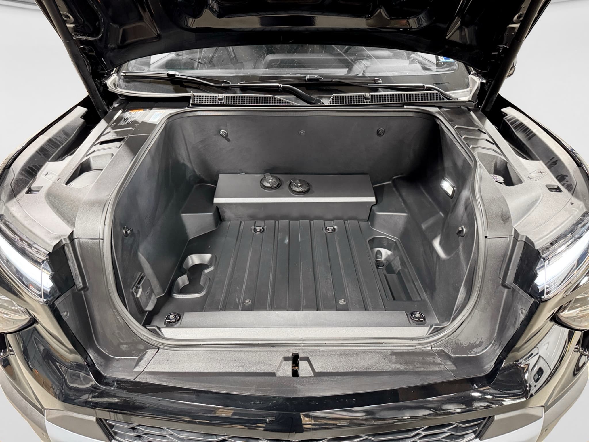 2025 Chevrolet Silverado EV view 24