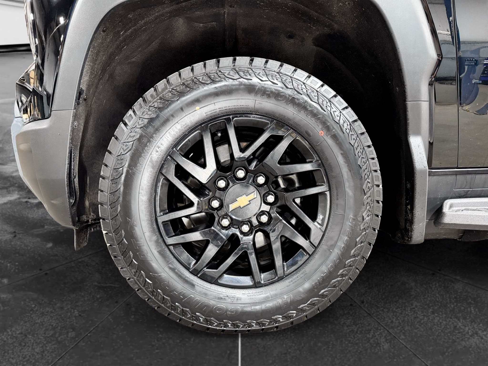 2025 Chevrolet Silverado EV view 31