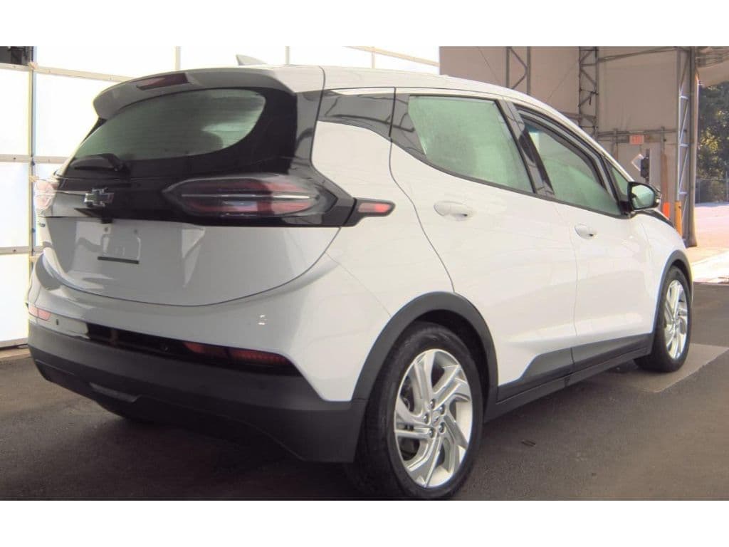 2022 Chevrolet Bolt EV view 3