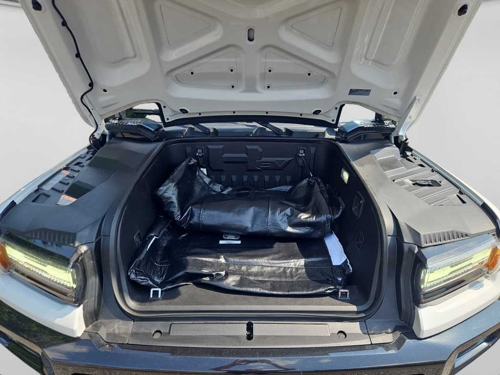 2022 GMC Hummer EV view 22