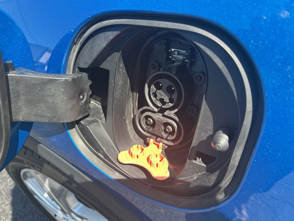 2022 Chevrolet Bolt EV view 5