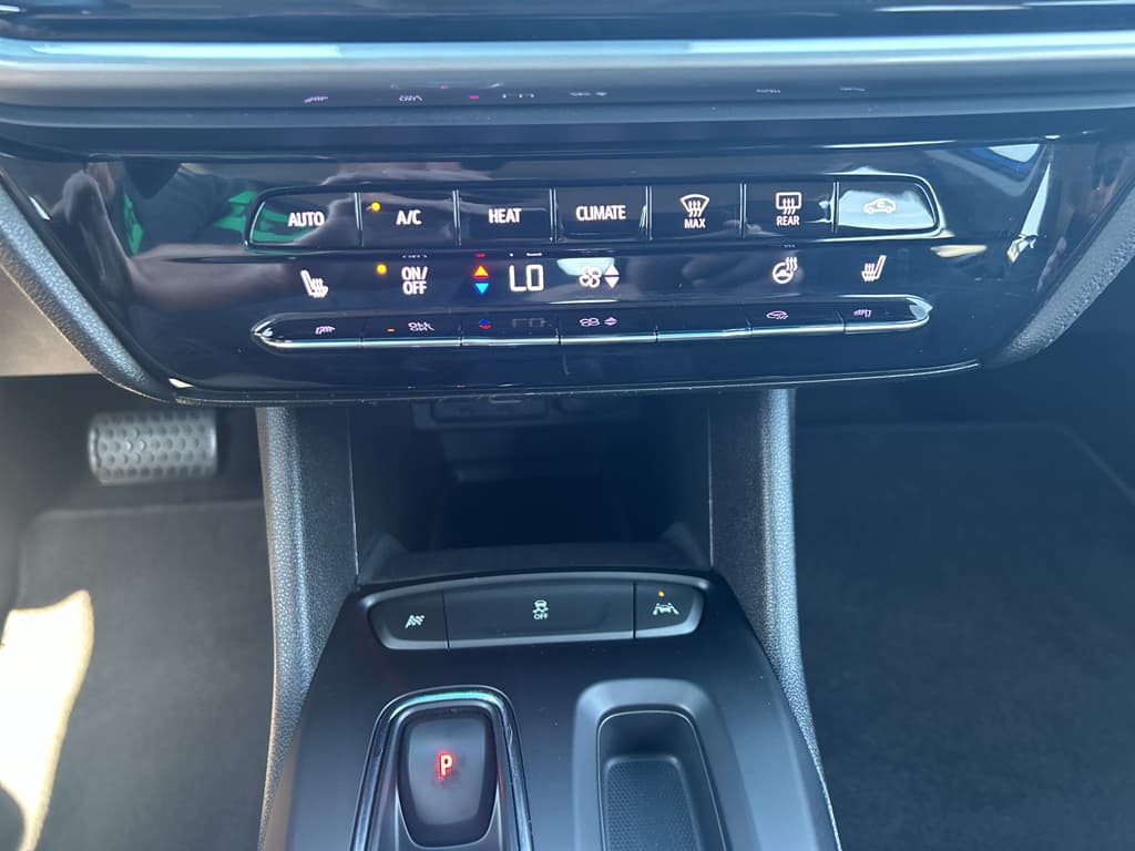 2022 Chevrolet Bolt EV view 12