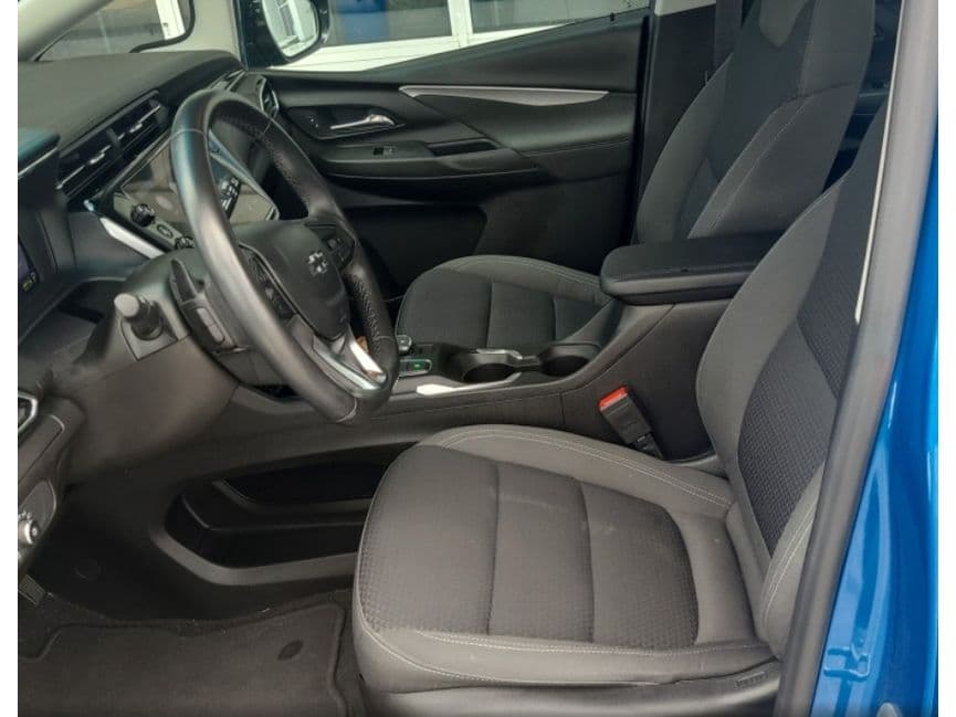 2022 Chevrolet Bolt EV view 5