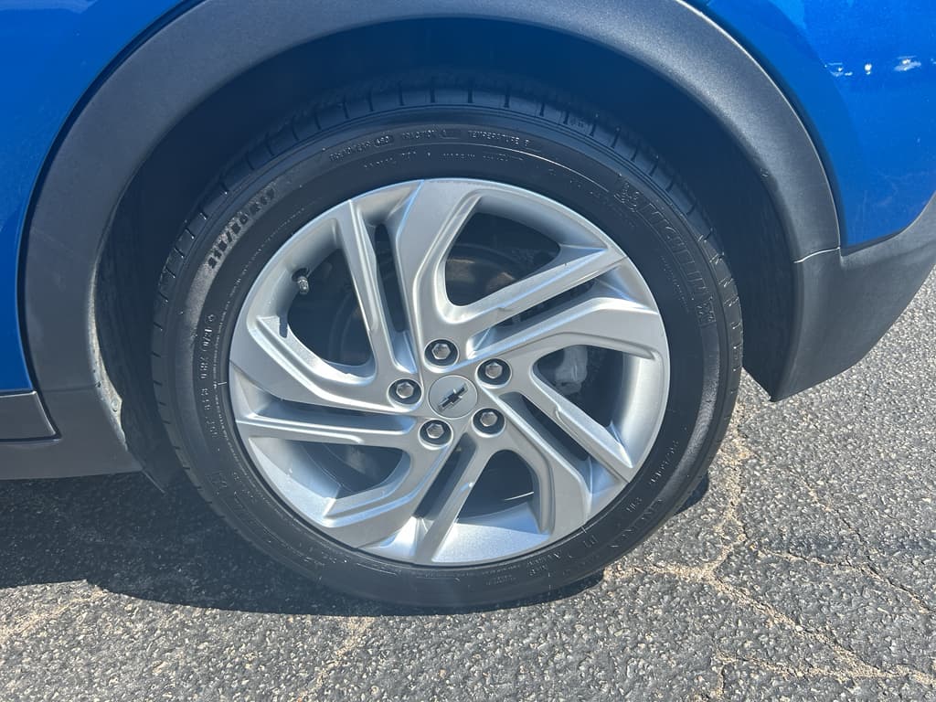 2022 Chevrolet Bolt EV view 28