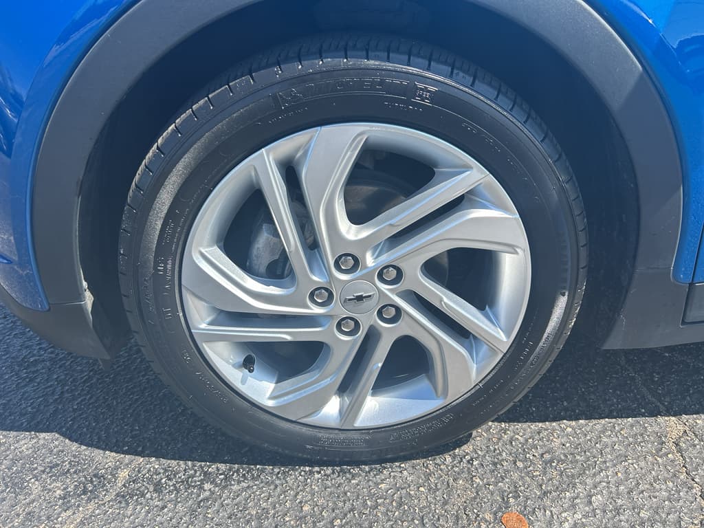2022 Chevrolet Bolt EV view 26