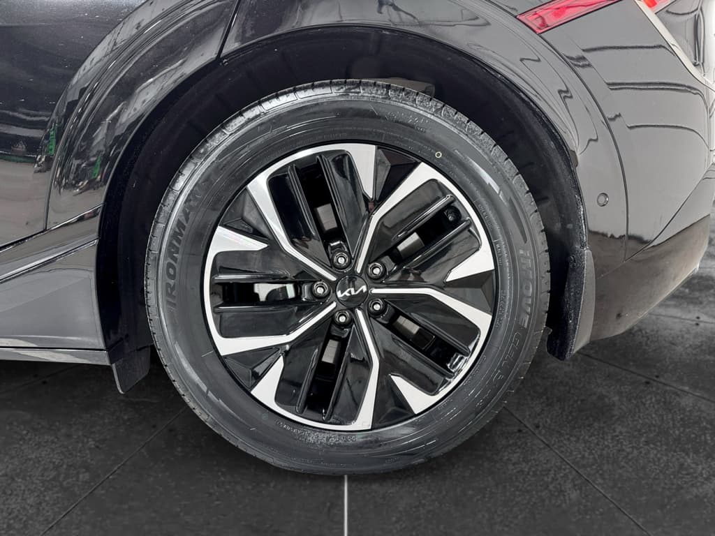 2023 Kia EV6 view 34