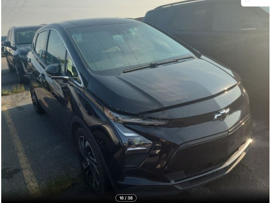 2022 Chevrolet Bolt EV view 4