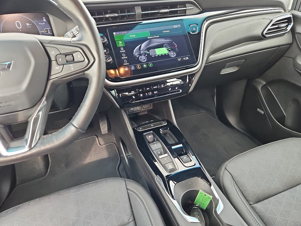 2022 Chevrolet Bolt EV view 18