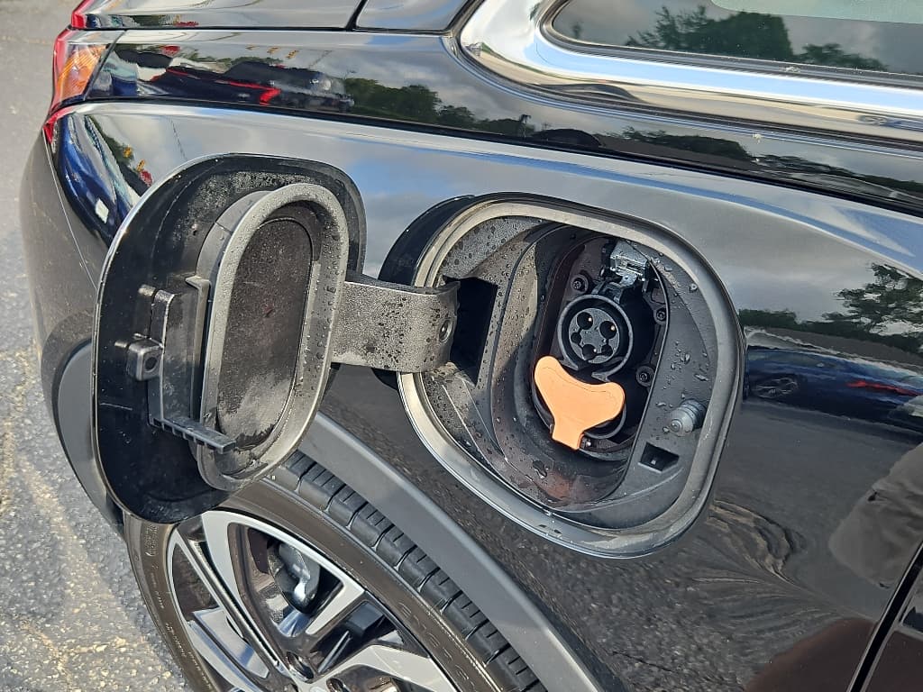 2022 Chevrolet Bolt EV view 5