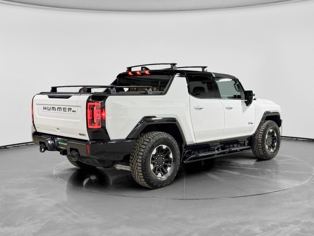 2022 GMC Hummer EV view 3