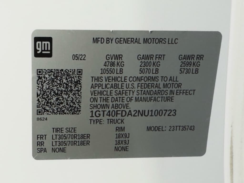 2022 GMC Hummer EV view 32