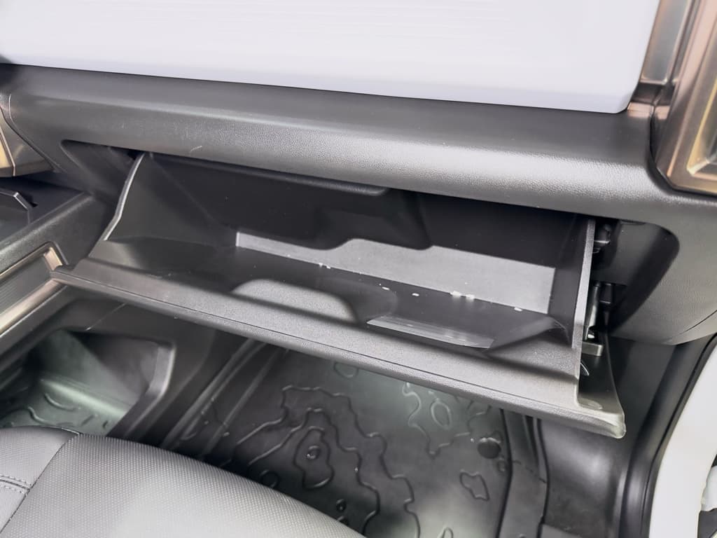 2022 GMC Hummer EV view 21