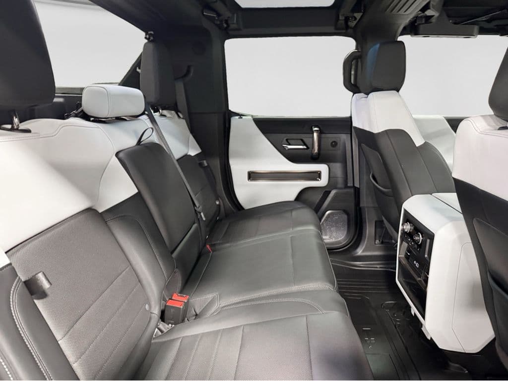 2022 GMC Hummer EV view 23