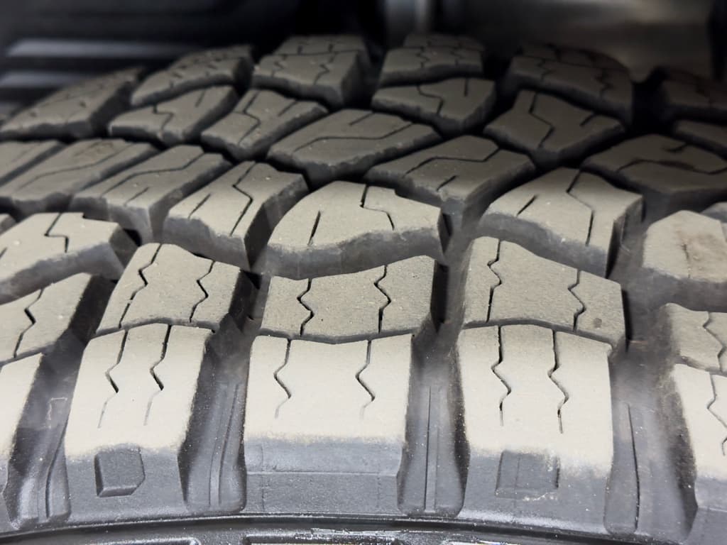 2022 GMC Hummer EV view 42