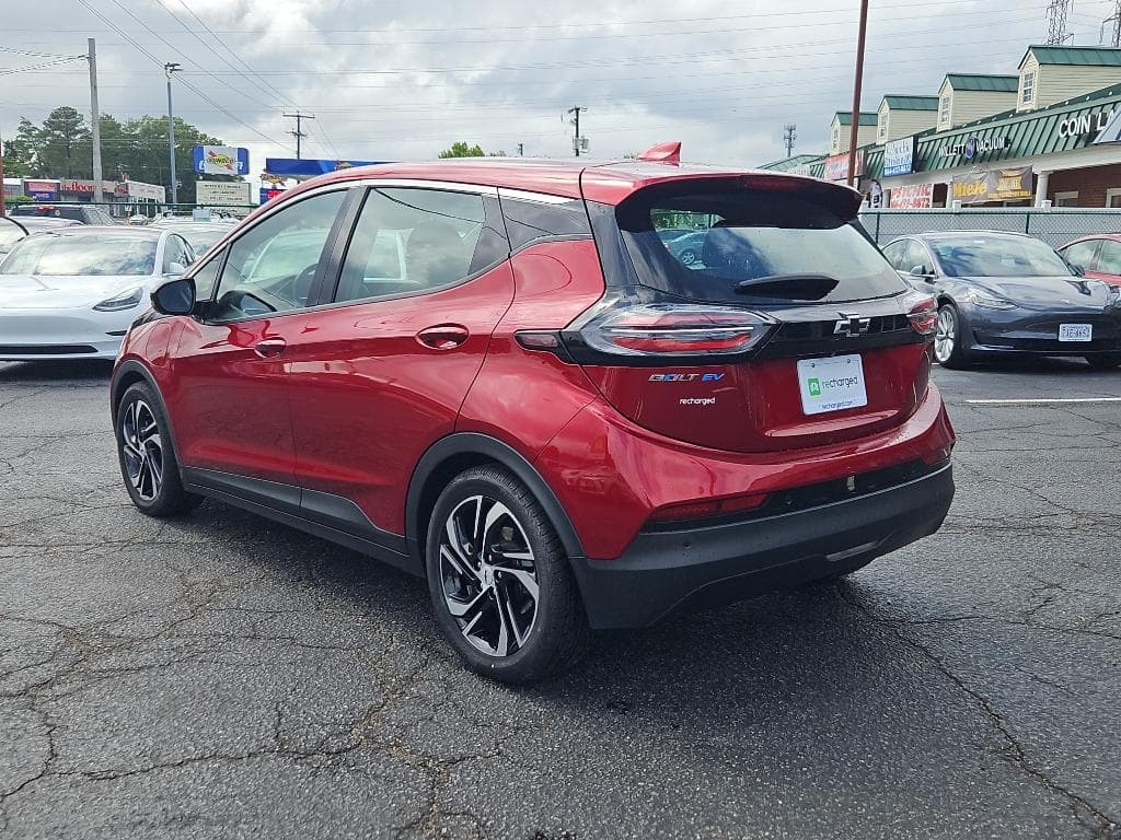 2022 Chevrolet Bolt EV view 2