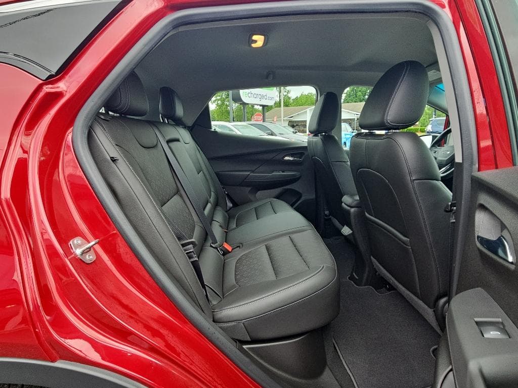 2022 Chevrolet Bolt EV view 19