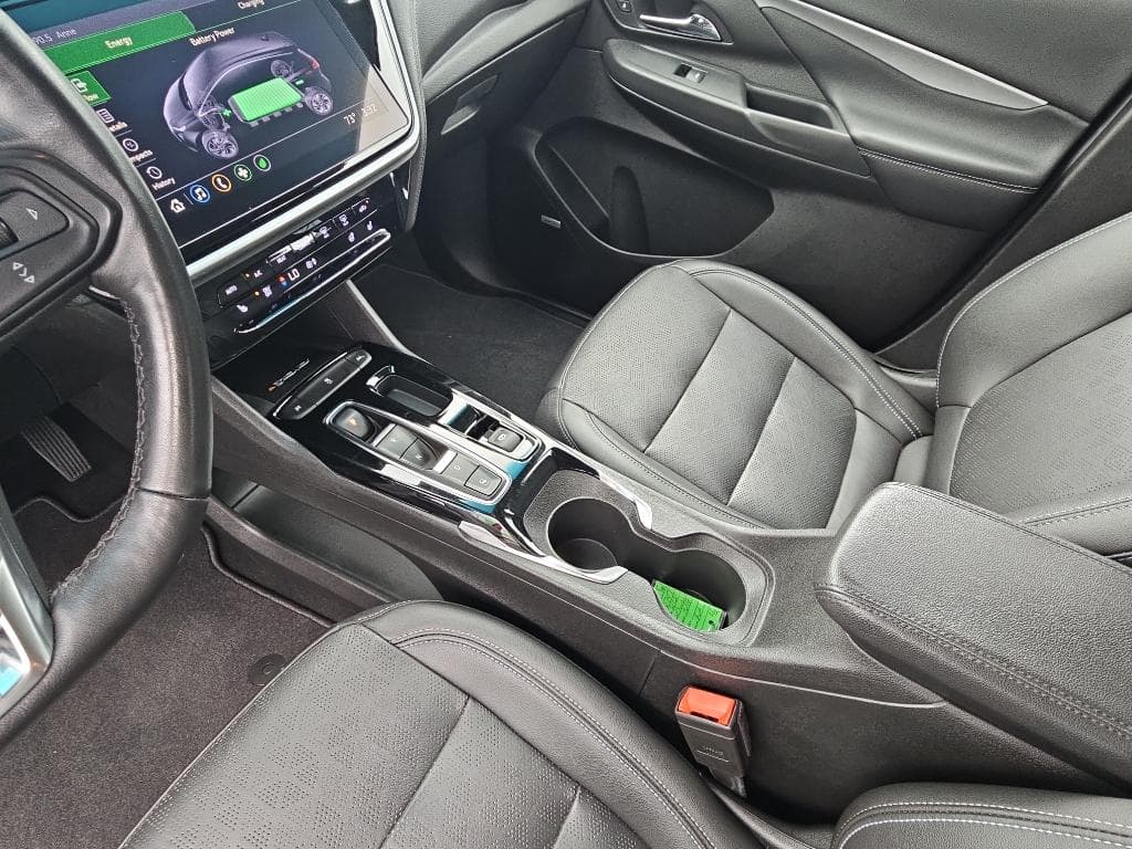 2022 Chevrolet Bolt EV view 16