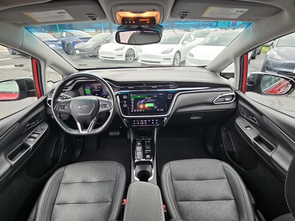 2022 Chevrolet Bolt EV view 15