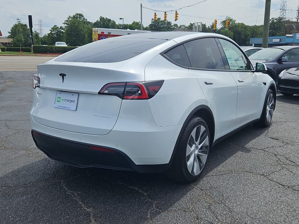 2021 Tesla Model Y view 3
