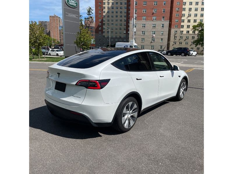 2021 Tesla Model Y view 3