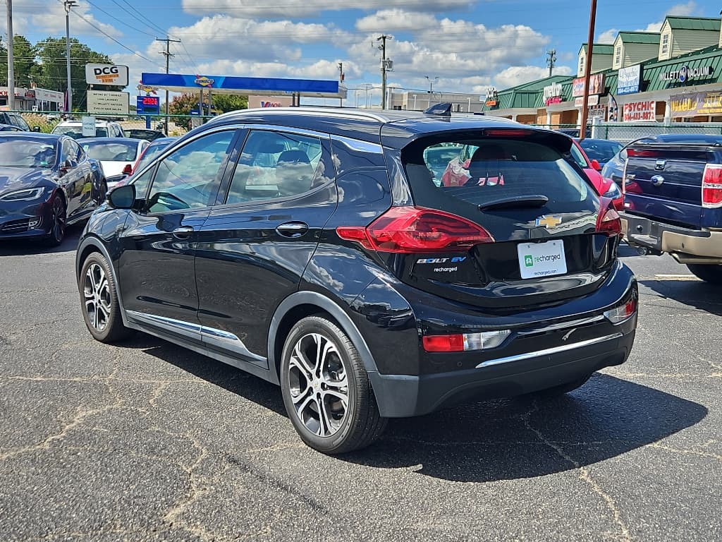 2021 Chevrolet Bolt EV view 2