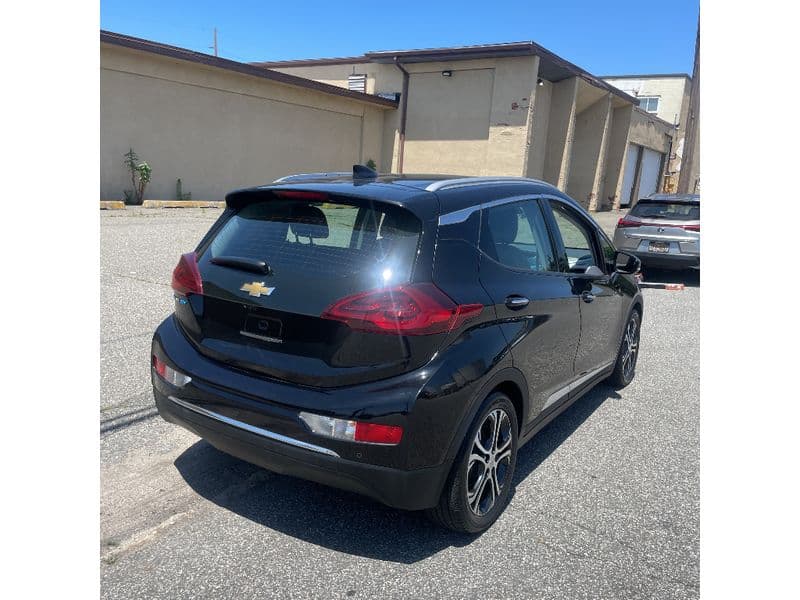 2021 Chevrolet Bolt EV view 5