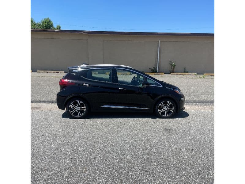 2021 Chevrolet Bolt EV view 6